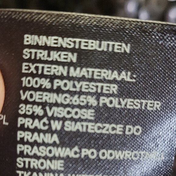 🎉NWT🎉H&M Black Sequenced Short-Sleeved Top - Picture 5 of 5